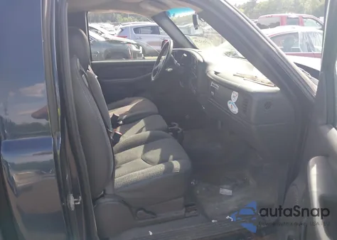 2006 Chevrolet Silverado 1500 Work Truck z USA, uszkodzony, nr VIN 3GCEK14V46G251278